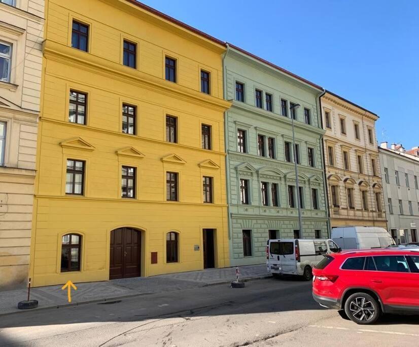 Studio V Prizemi S Kuchyni A Koupelnou Prague Luaran gambar