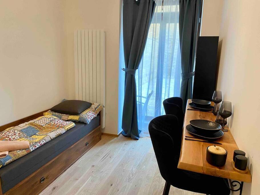 Studio V Prizemi S Kuchyni A Koupelnou Prague Luaran gambar